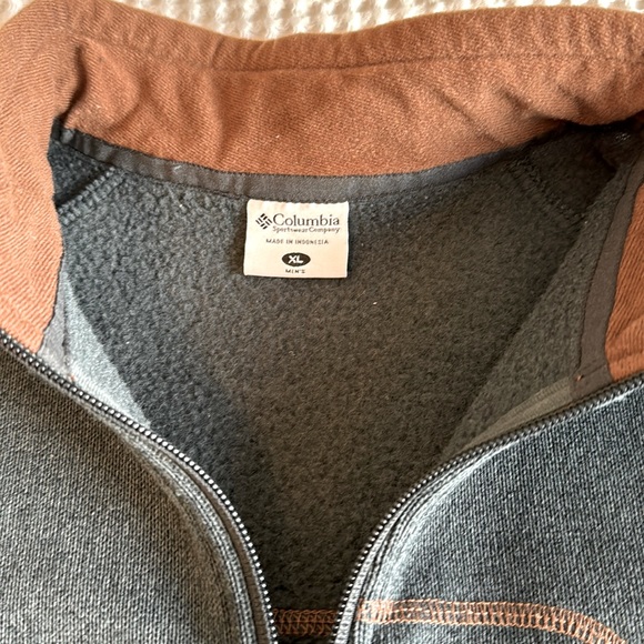 Columbia Men’s Full Zip Sweater. - Picture 2 of 8